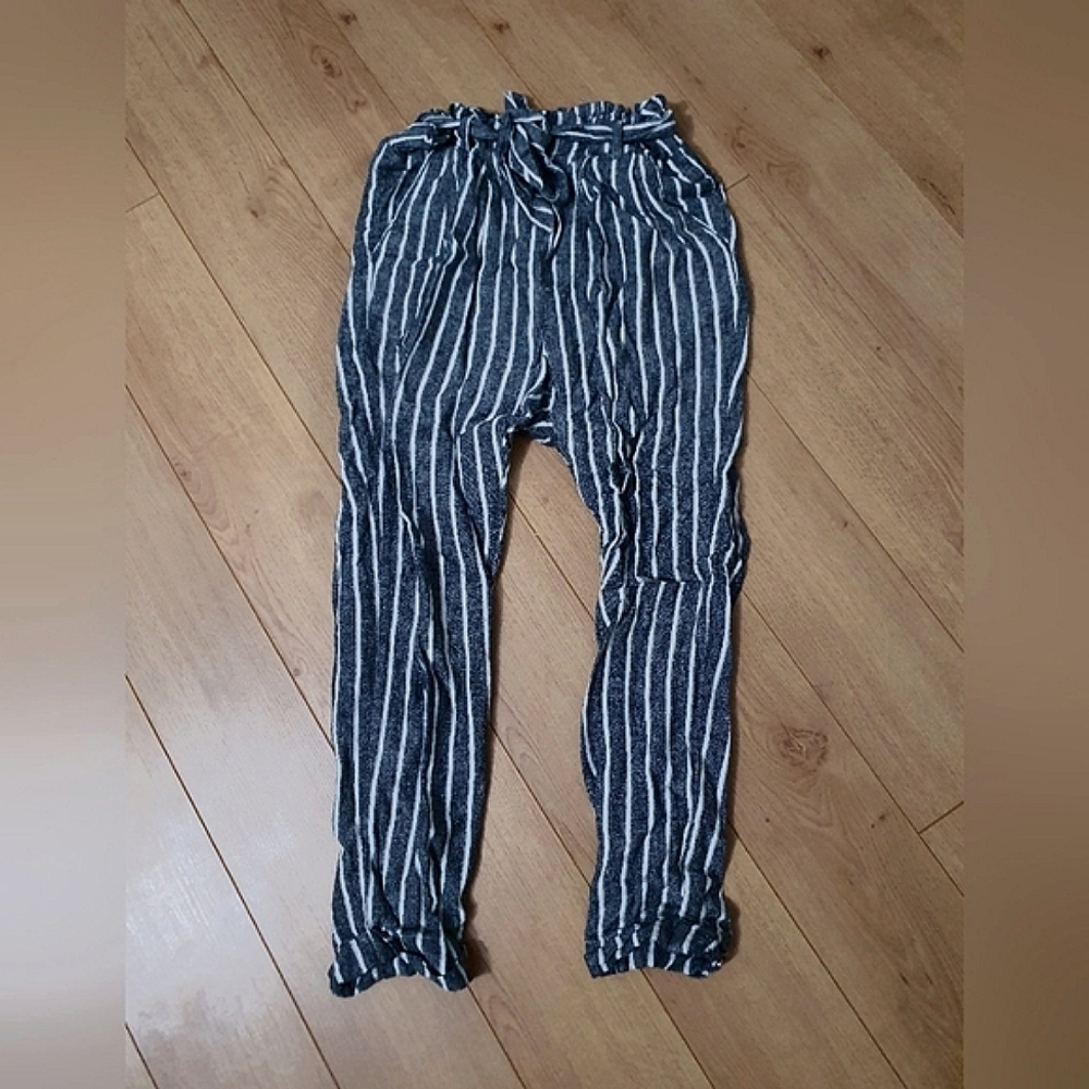 Striped tie waited pant